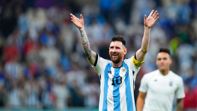 Lionel Messi celebra la victoria de Argentina 3-0 ante Croacia en las semifinales del Mundial,...